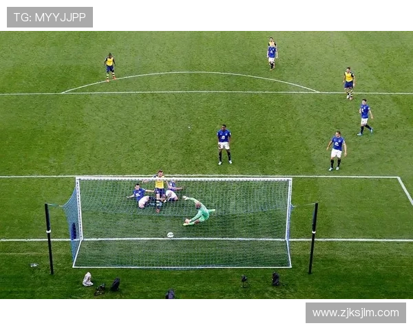 拉氏足球传奇：从球场到生活的精彩瞬间与成就分享