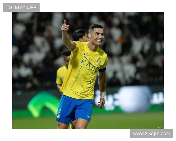 足球明星在赛场上的经典手势解析与背后意义探讨 足球明星在赛场上的经典手势解析与背后意义探讨